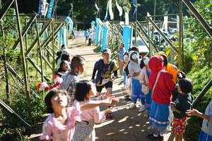 BIB: 
                            <button type="button" onclick="openModal(19040160)" class="btn btn-primary btn-sm float-right btn-popup" data-toggle="modal" data-target=".modal-high-quality">
                        <i class="fas fa-shopping-cart"></i> Add to Cart
                    </button>
                                            <button type="button" onclick="isThisMe(19040160, true)" class="btn btn-success btn-sm float-right btn-popup btn-isme hidden" data-toggle="tooltip" data-placement="bottom" title="นี่คือรูปของคุณใช่ไหม คลิกที่นี่เพื่อเอาเข้าอัลบั้ม">
                        <i class="fas fa-plus"></i> Add to album
                    </button>
                    <button type="button" onclick="isThisMe(19040160, false)" class="btn btn-warning btn-sm float-right btn-popup btn-isnotme hidden">
                        <i class="fas fa-ban"></i> Remove from album
                    </button>